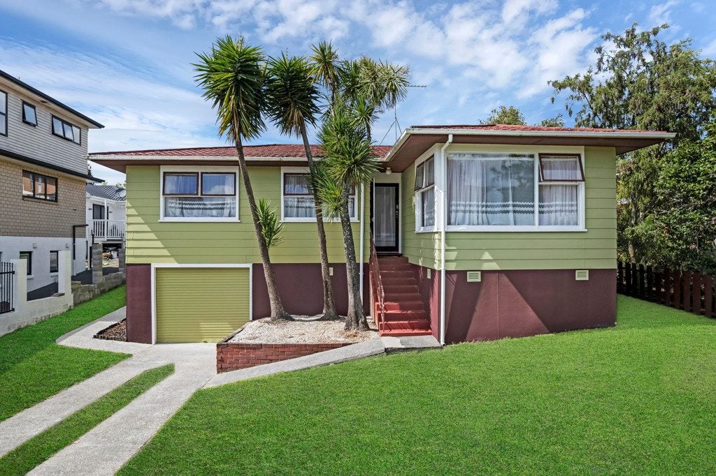 26 Temuri Place, Glendene, Auckland - Carousel 1