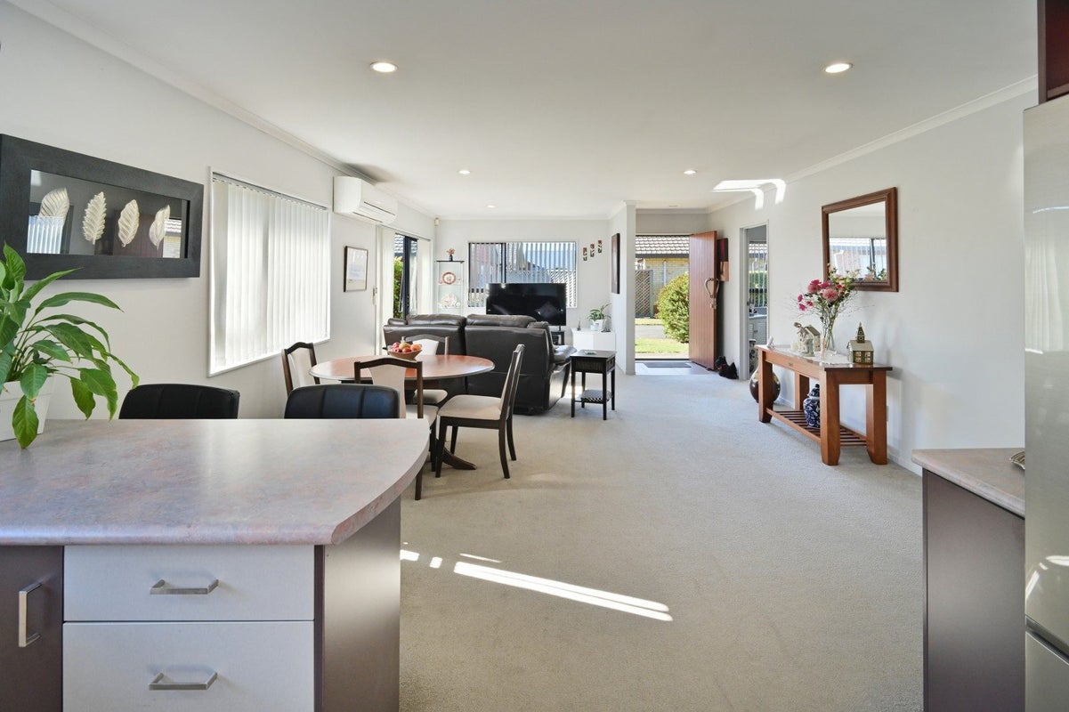 8/1232 Howard ST, Parkvale, Hastings - Carousel 16