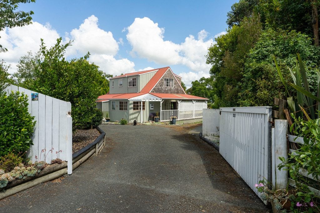 35 Hill View Road, Kamo - Carousel 1