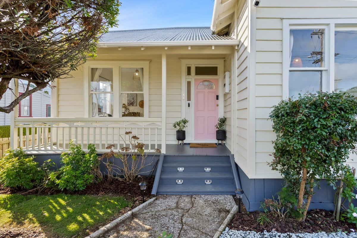 88 Mount Smart Road, Onehunga, Auckland - Carousel 1