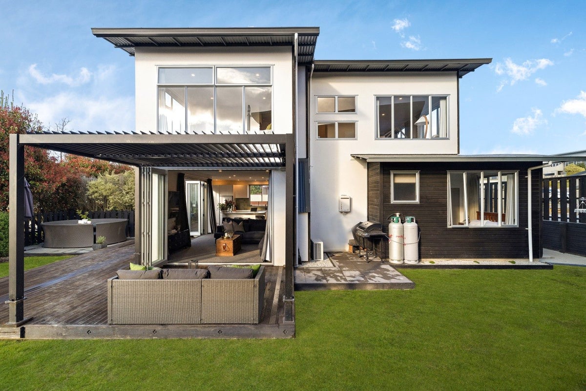108 Kings Drive , Wanaka - Carousel 2