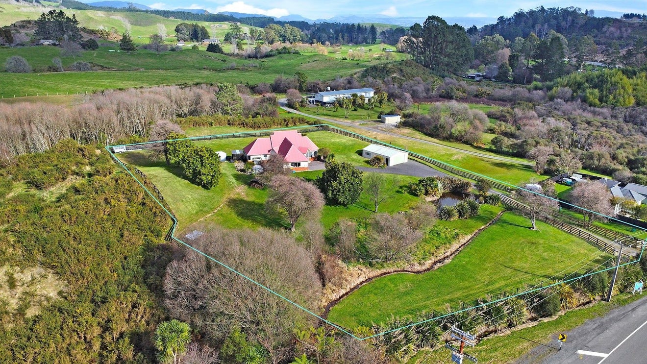346 State Highway 30, Tikitere, Rotorua - Carousel 21