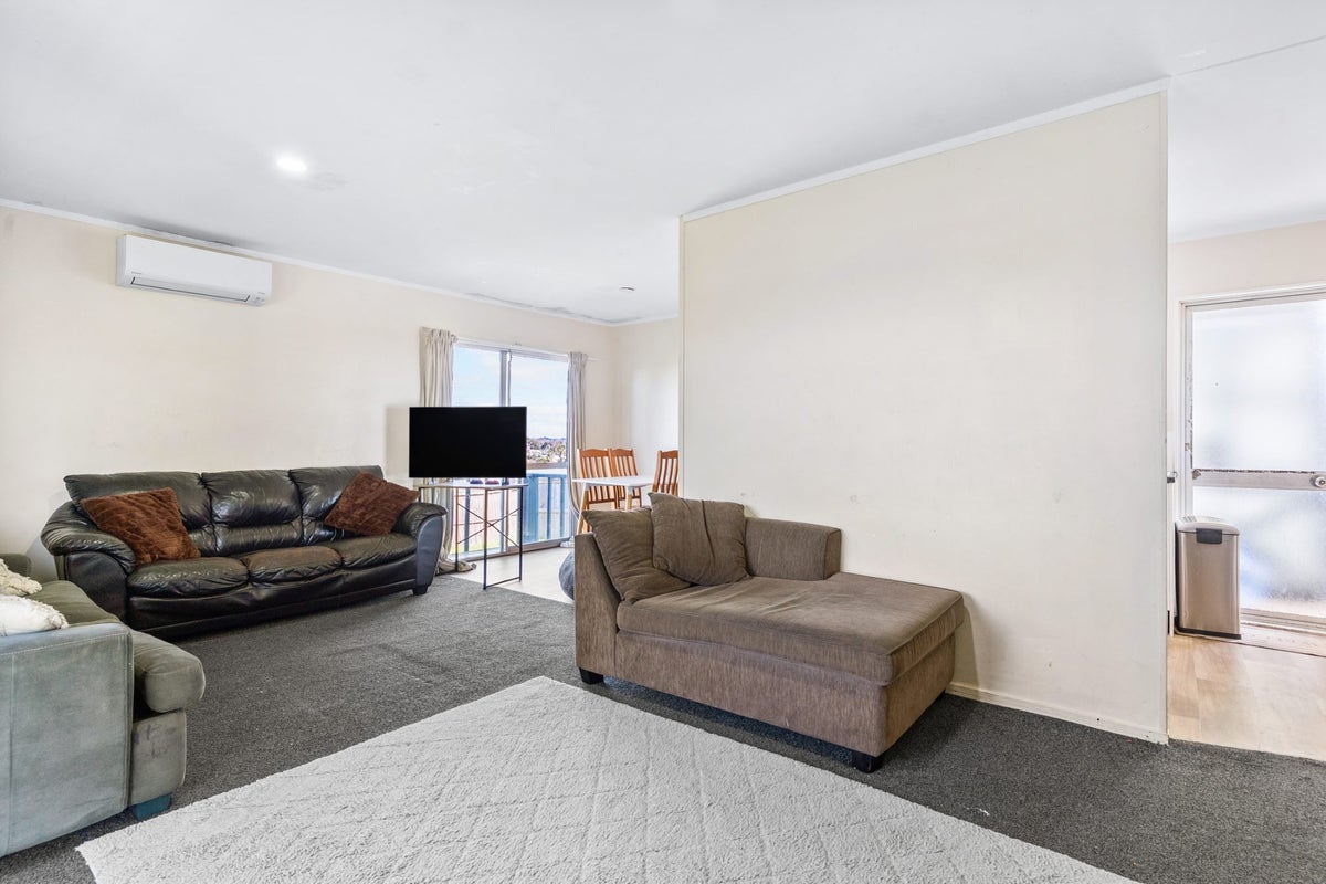 185 Coxhead Road, Wattle Downs, Auckland - Carousel 2