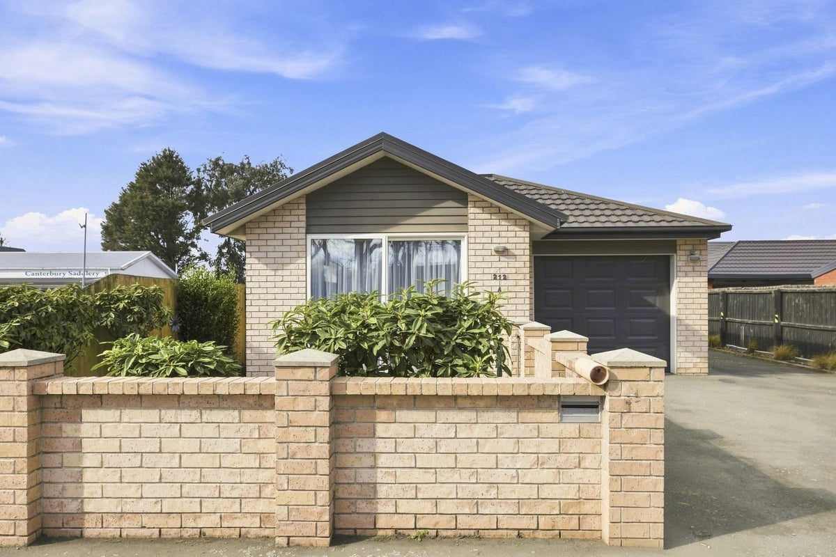 212A Racecourse Road, Sockburn, Christchurch - Carousel 1