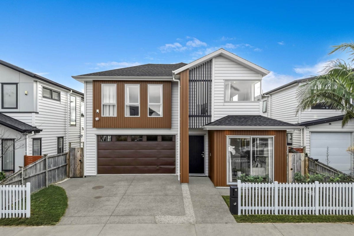 12 Kokowai Parade, Hobsonville, Auckland - Carousel 1