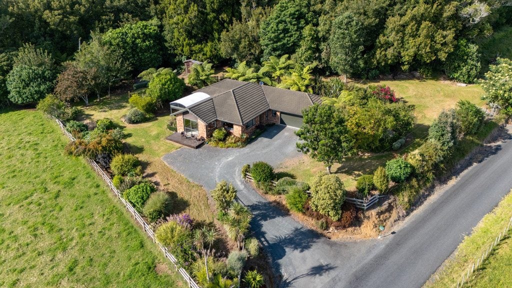 275 Waite Road, Te Pahu, Hamilton - Carousel 1