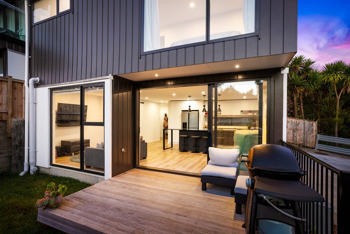 64C Sungrove Rise, Sunnyvale, Auckland - Carousel 2