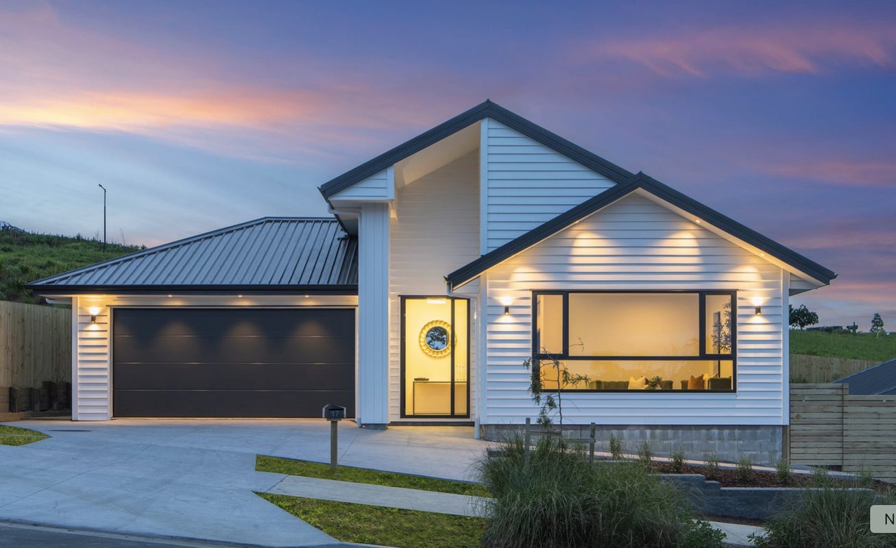 17 Awanui Road, Red Beach, Whangaparaoa - Carousel 1