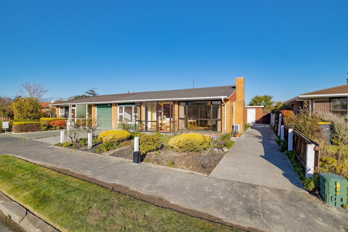 3A Player Place, Shirley, Christchurch - Carousel 1