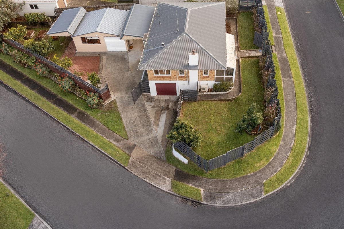 2 Argyll Road, Greerton, Tauranga - Carousel 1