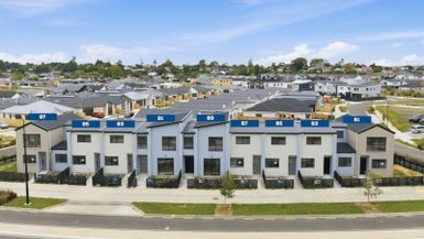 87 Otuwairoa Esplanade, Opaheke, Papakura - Carousel 1