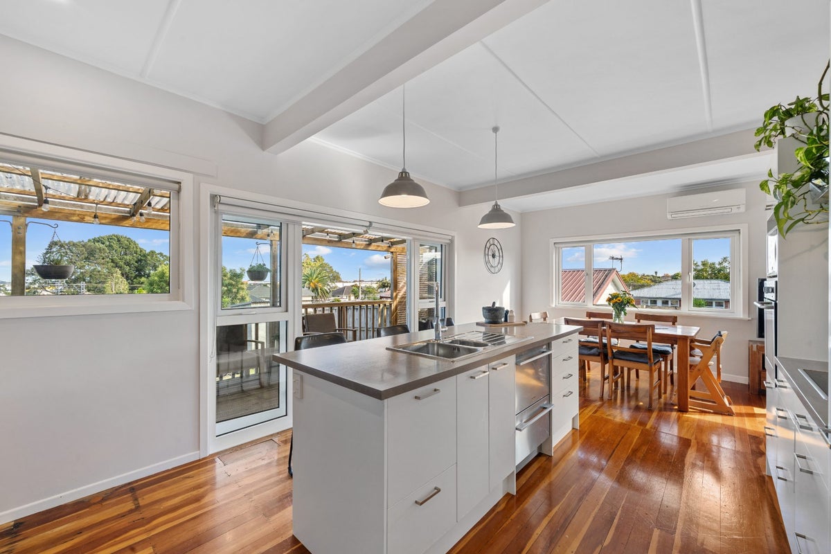 1/110 Porchester Road, Papakura, Papakura - Carousel 2
