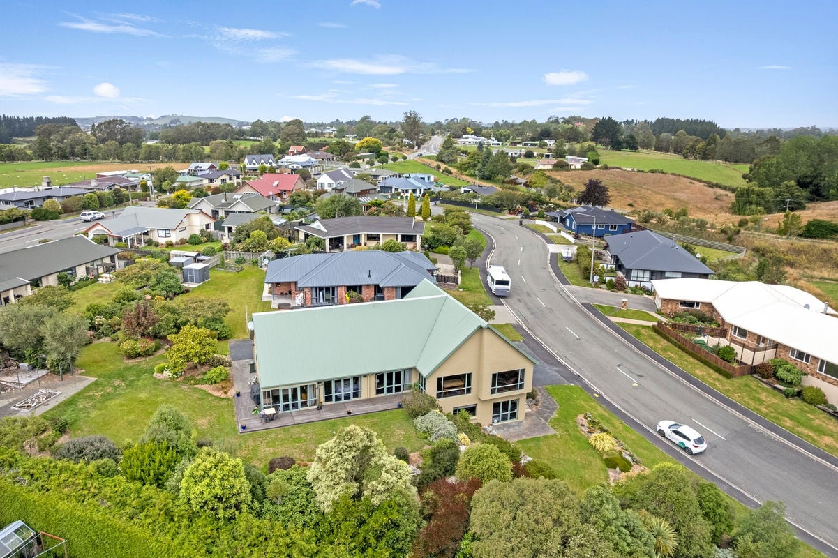 12 Grove Avenue, Weston, Oamaru - Carousel 39