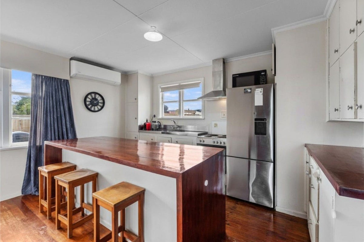 27 Iti Street, Otaki, Otaki - Carousel 2