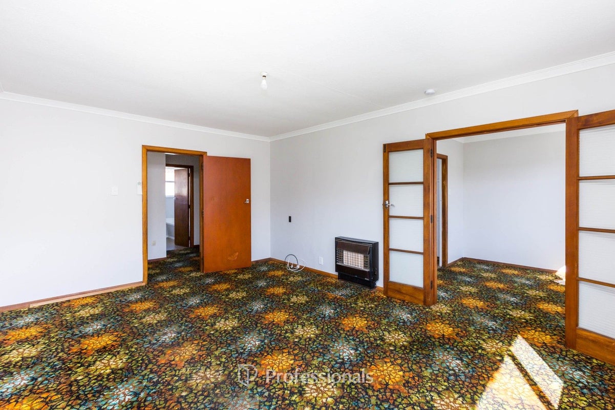 2/15 Gower Street, Silverstream, Upper Hutt - Carousel 2