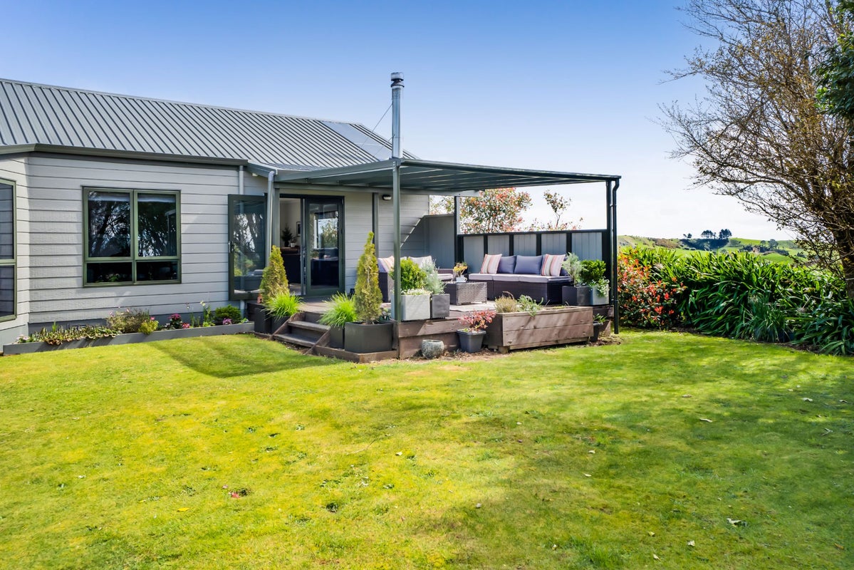 43 Lincoln East Road, Everett Park, Inglewood - Carousel 2