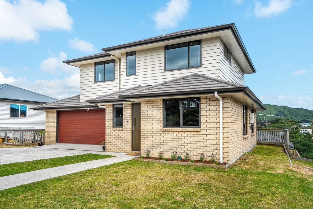 1 Cirrus Close, Newlands, Wellington - Carousel 2