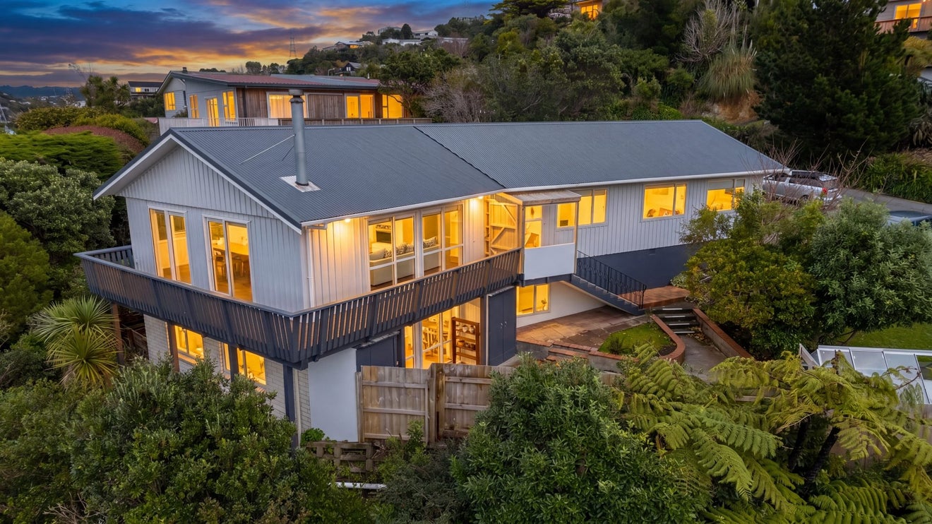51 Winston Street, Crofton Downs, Wellington - Carousel 1