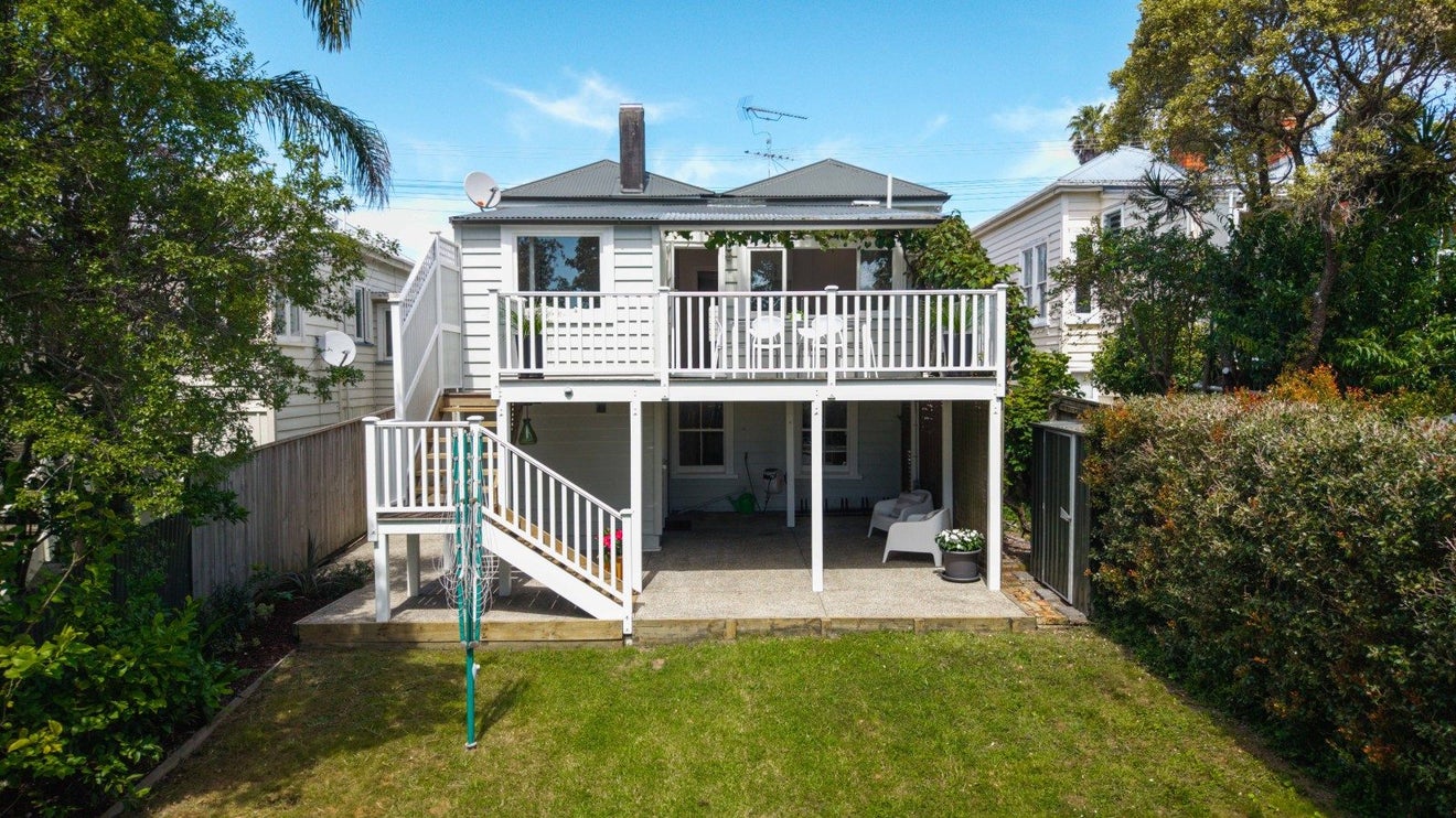 108 Calliope Road, Stanley Point, Auckland - Carousel 2