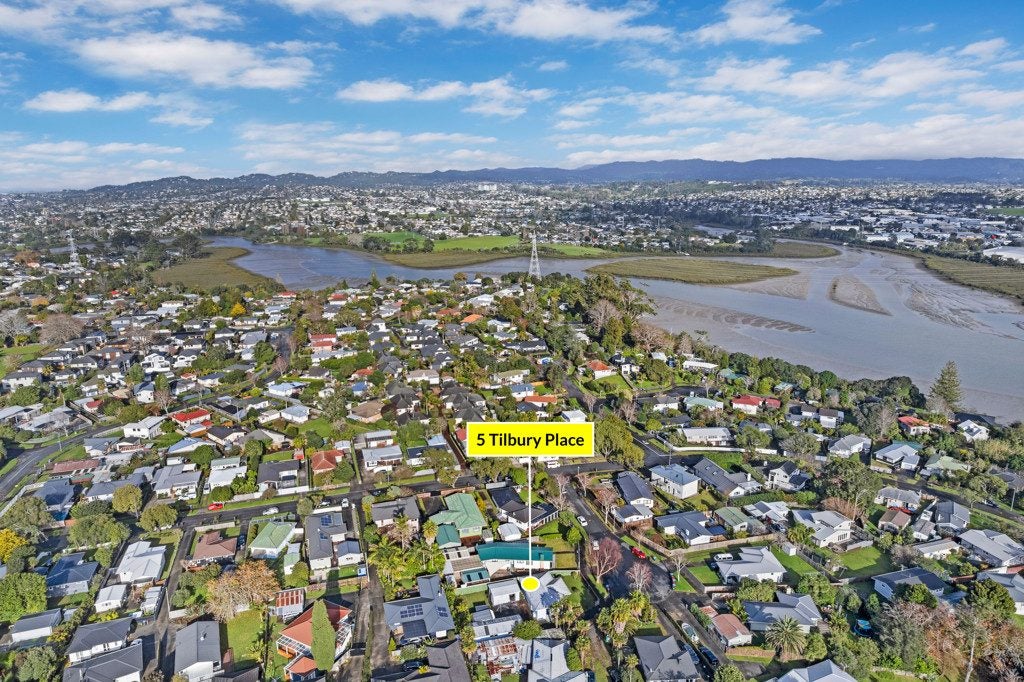 5 Tilbury Place, Avondale, Auckland - Carousel 30