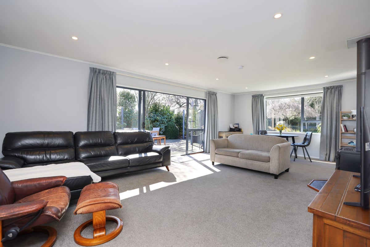 10 Maple Lane, Tinwald, Ashburton - Carousel 2