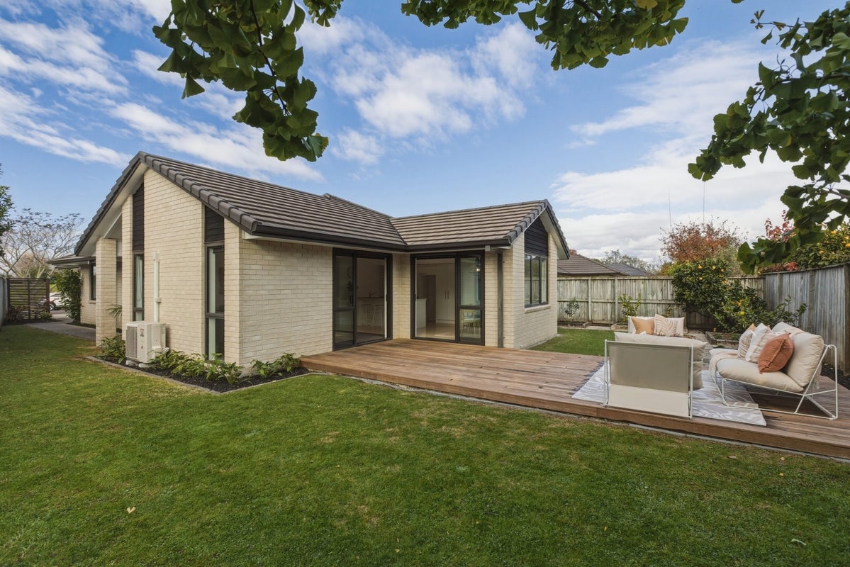 15 Allington Place, Bethlehem, Tauranga - Carousel 2