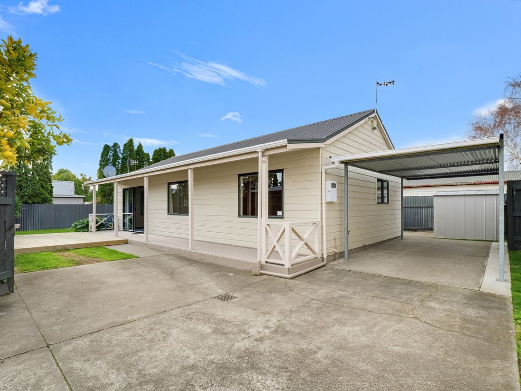 33 Ruahine Street, Roslyn, Palmerston North - Carousel 1