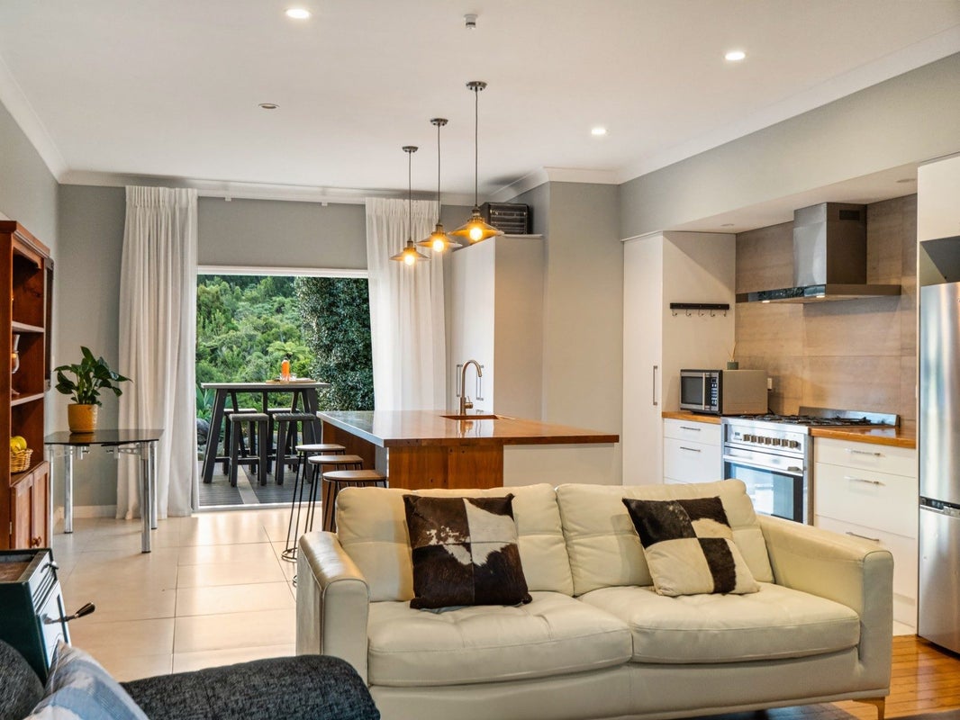 82 Upland Road, Aongatete, Aongatete - Carousel 1