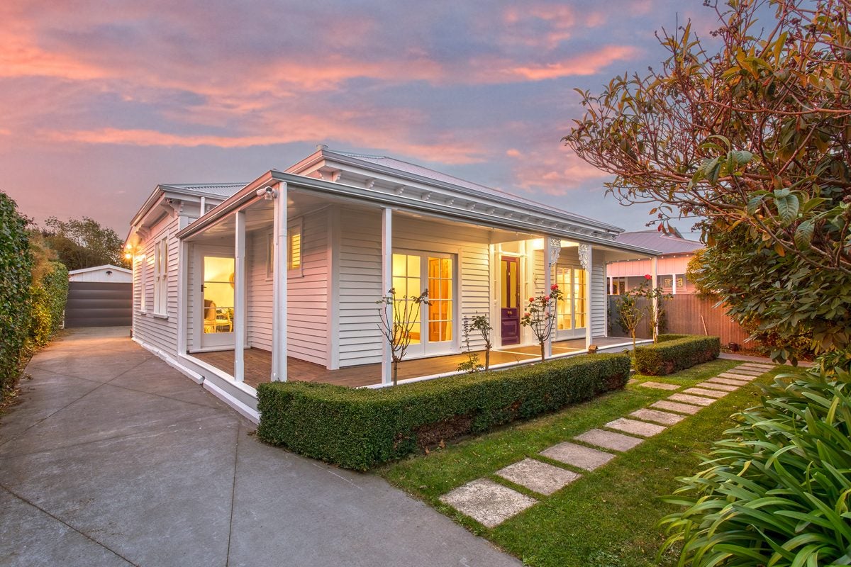 17 Martin Avenue, Beckenham, Christchurch - Carousel 1