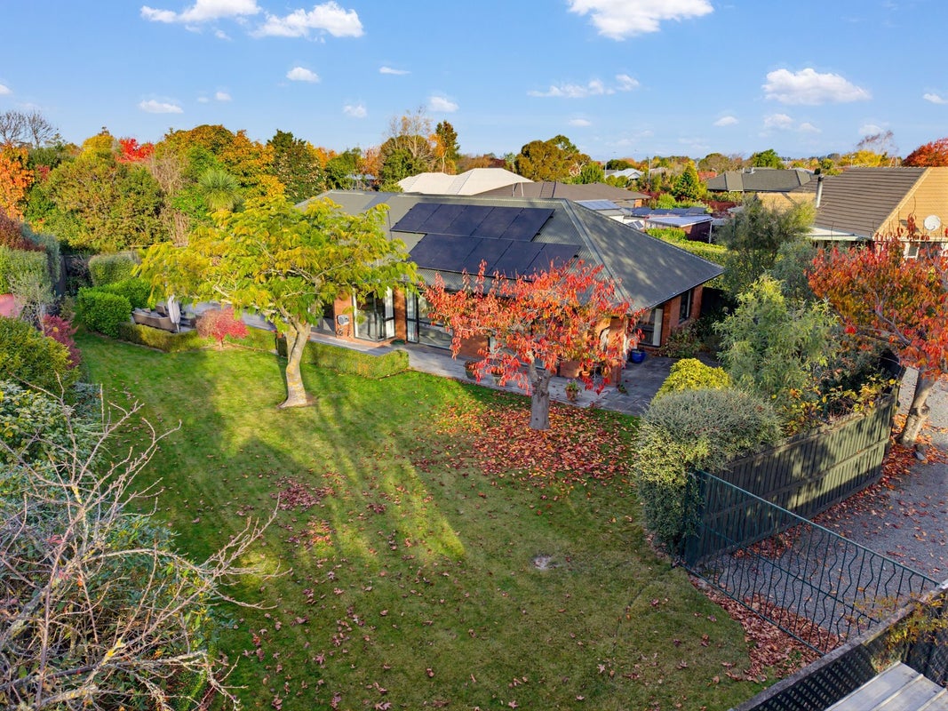 20 Hewitts Road, Woodend, Woodend - Carousel 1