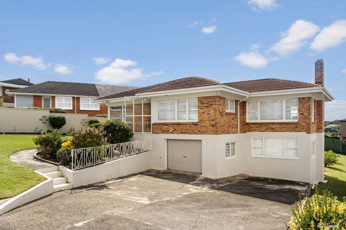 13 Currie Avenue, Hillsborough, Auckland - Carousel 2