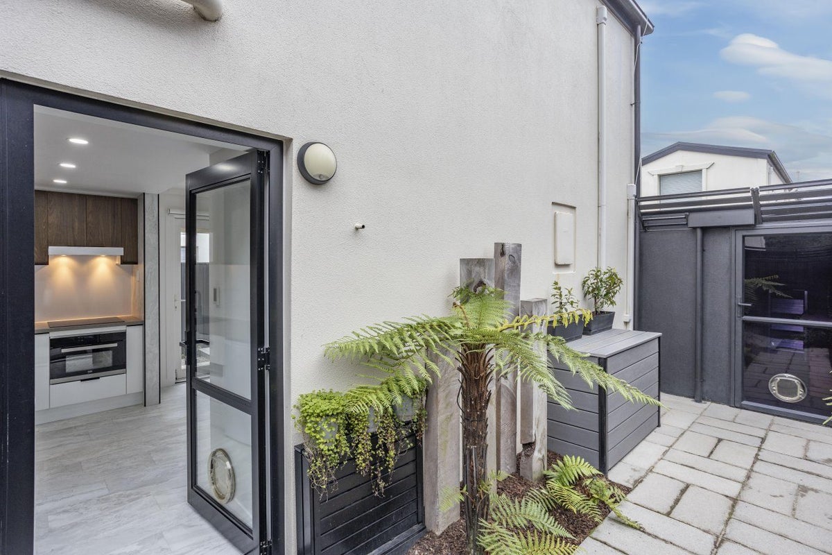 3/345 Armagh Street, Linwood, Christchurch - Carousel 23