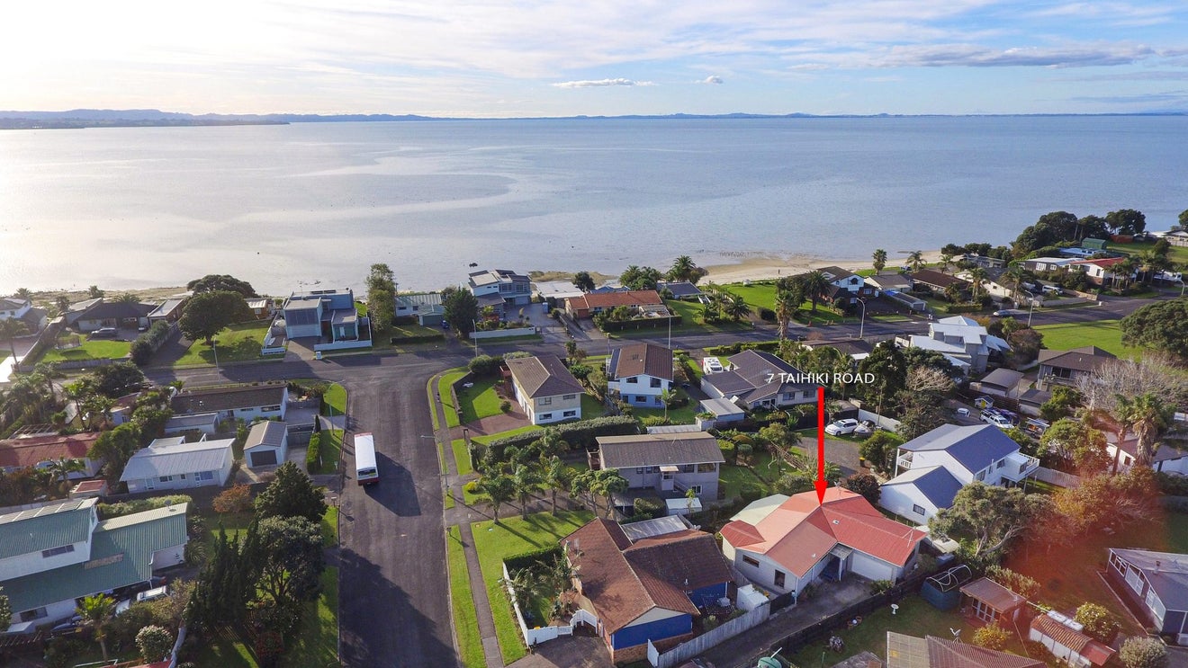 7 Taihiki Road, Clarks Beach, Clarks Beach - Carousel 1