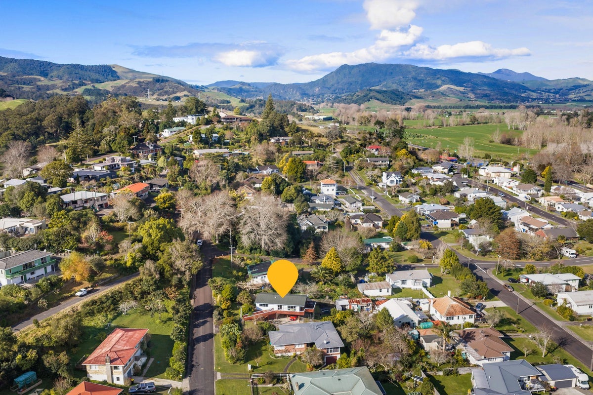 8 Lewis Street, Paeroa, Paeroa - Carousel 24