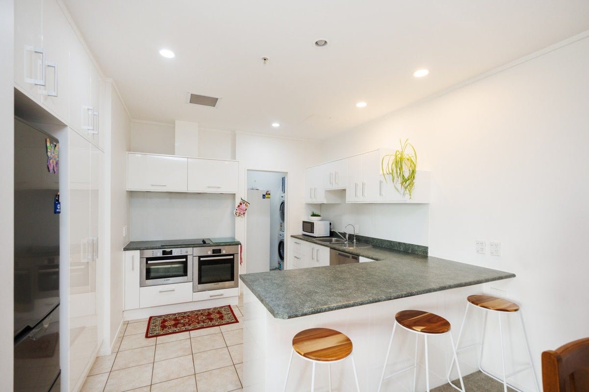 624/6A Queen Street, Palmerston North, Palmerston North - Carousel 2