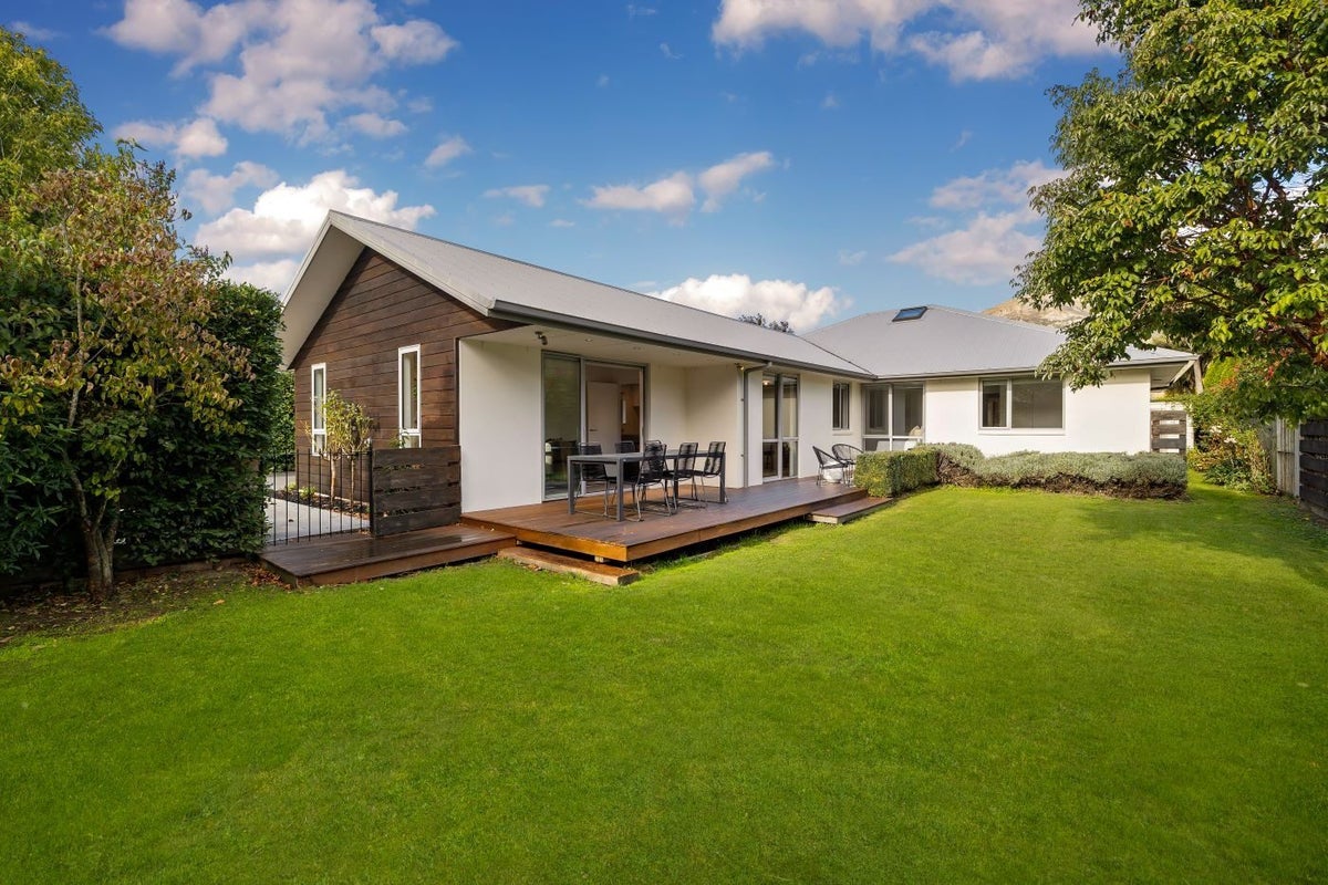 42 Sylvan Street, Lake Hayes, Queenstown - Carousel 1