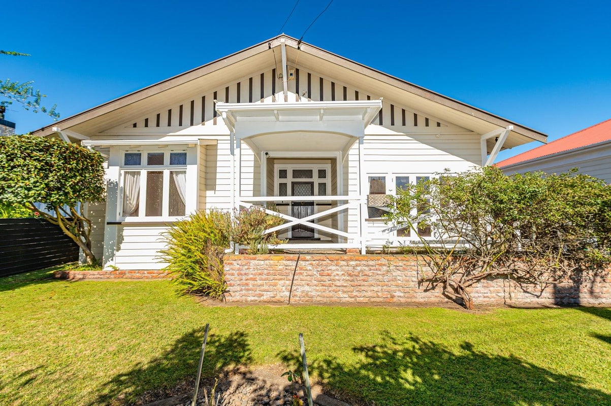 5 Mason Terrace, Gonville, Whanganui - Carousel 2