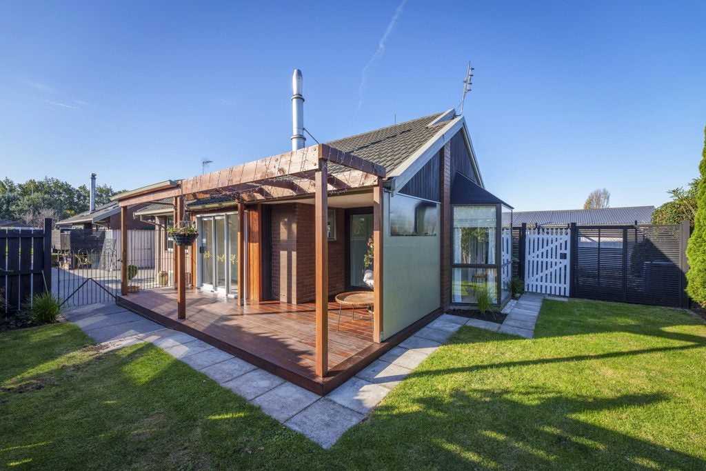 2/49 Sarabande Avenue, Redwood, Christchurch - Carousel 1