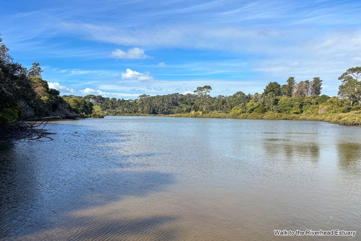 102 Pohutukawa Parade, Riverhead, Riverhead - Carousel 2