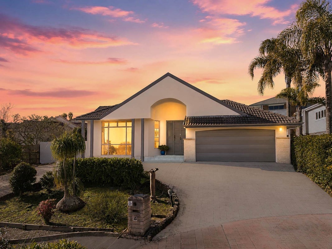 11 Manu Place, Pinehill, Auckland - Carousel 1