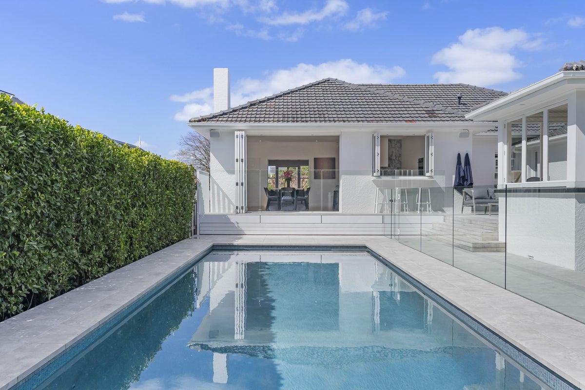 10 Sentinel Road, Herne Bay, Auckland - Carousel 2