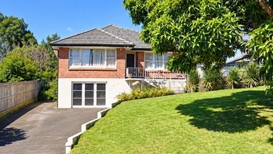 39 Sturges Avenue, Otahuhu, Auckland - Carousel 1