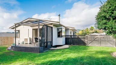 55 Campbell Avenue, Paraparaumu - Carousel 1