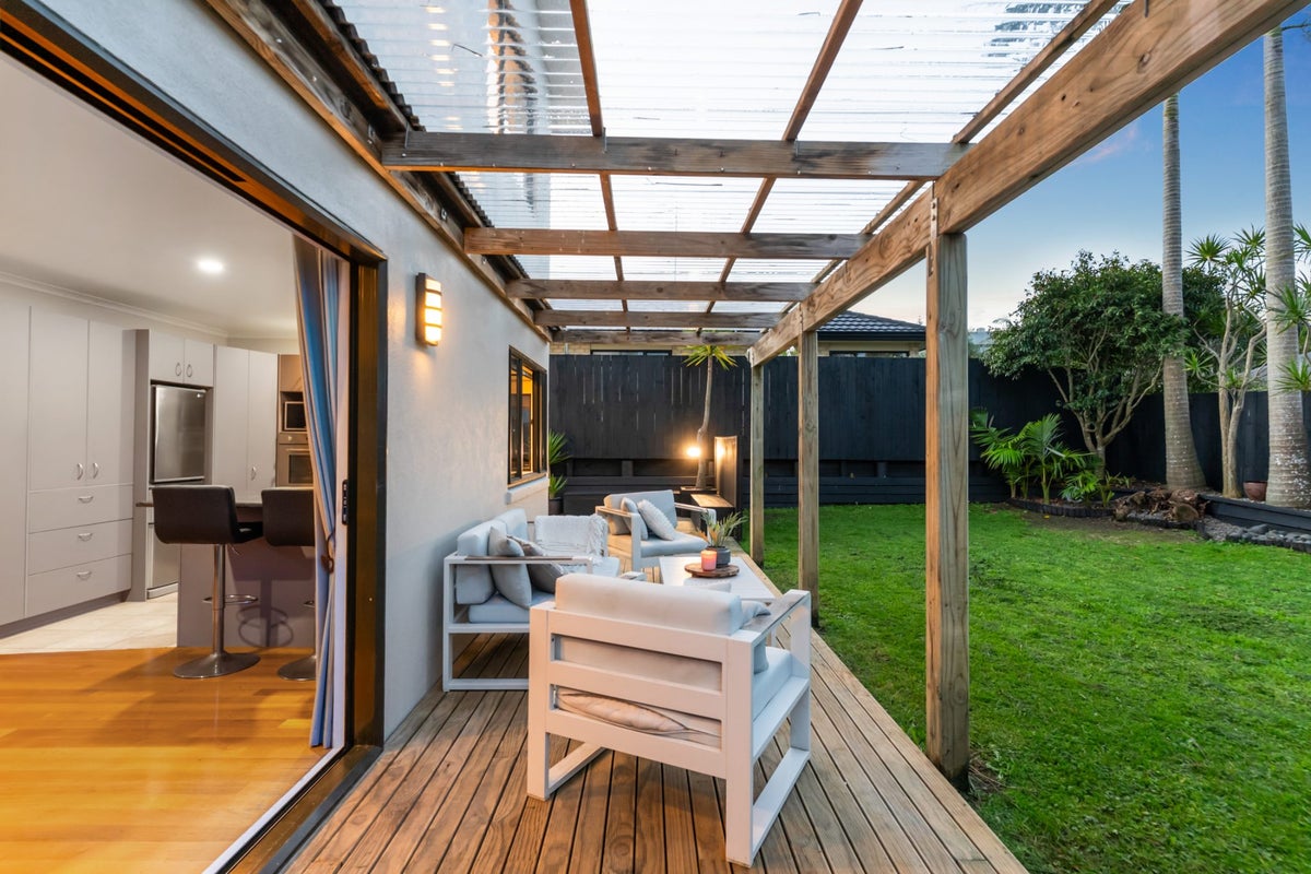 12 Coventry Way, Long Bay, Auckland - Carousel 2
