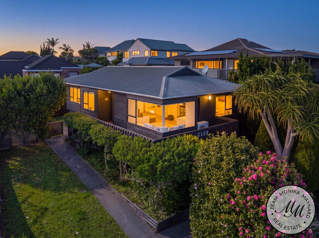 1/2 Calluna Crescent, Totara Heights, Auckland - Carousel 2