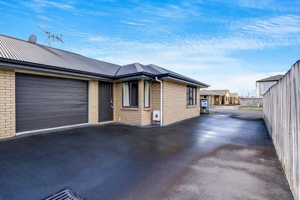 12A Paterson Street, Frankton, Hamilton - Carousel 1
