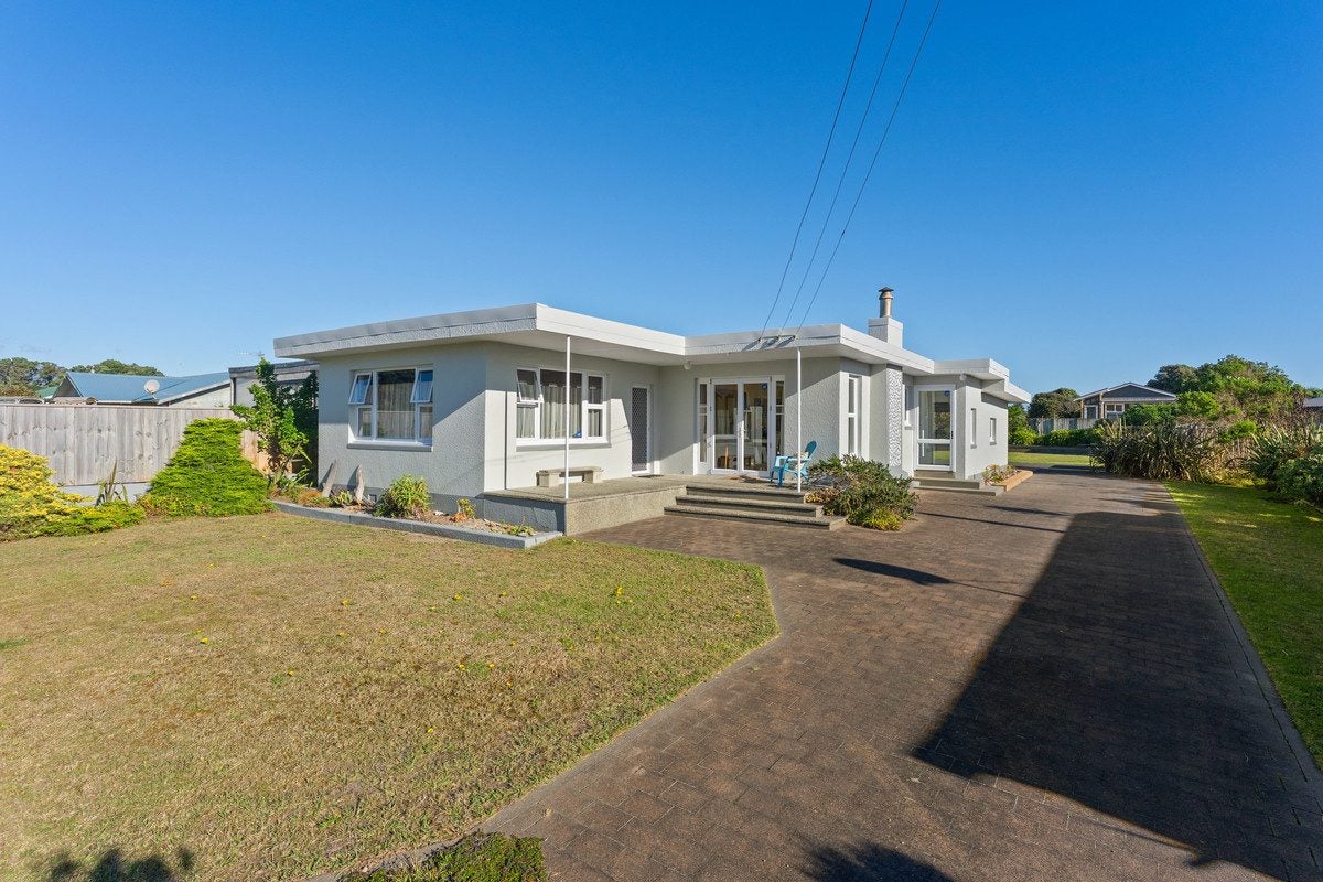 5 Toi Street, Otaki Beach, Otaki - Carousel 1