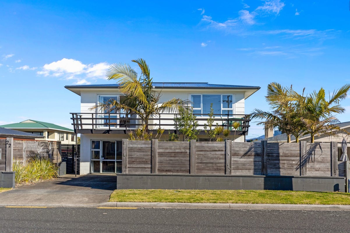 22 KAREWA PARADE, Papamoa Beac, Papamoa - Carousel 2