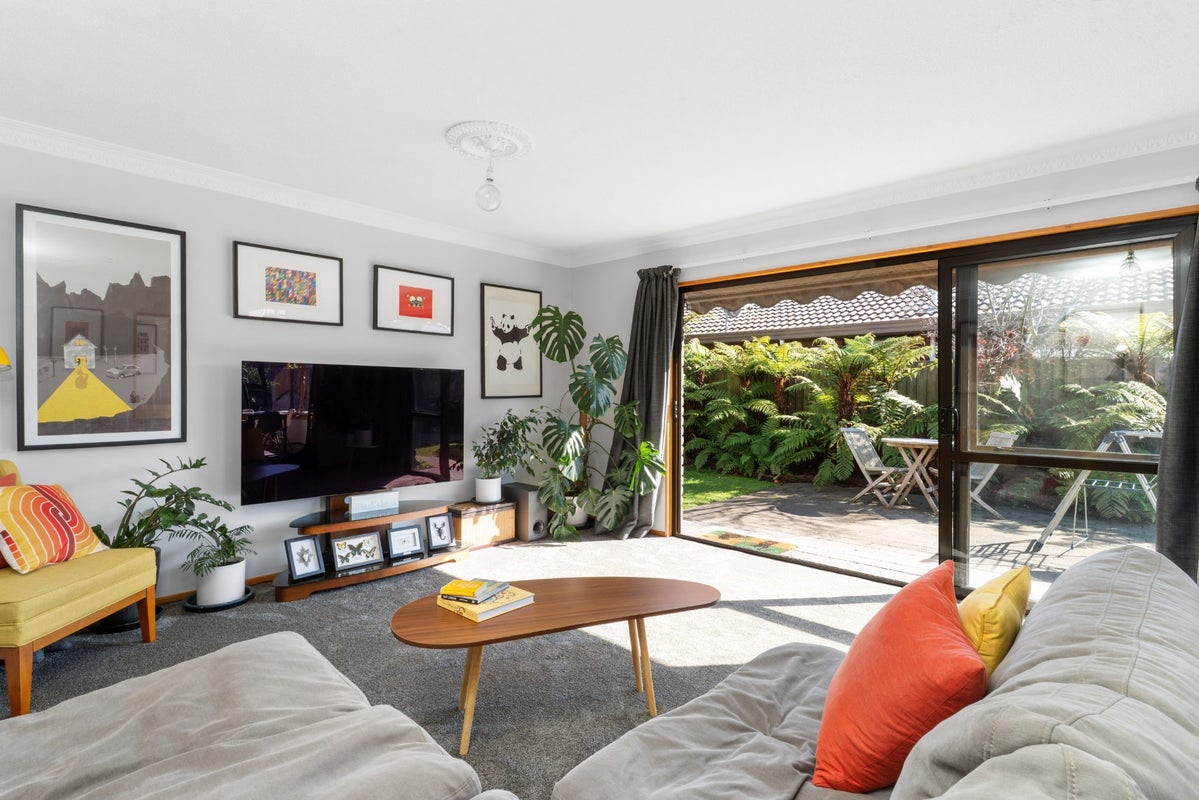 1/5 Limburg Lane, Spreydon, Christchurch - Carousel 1
