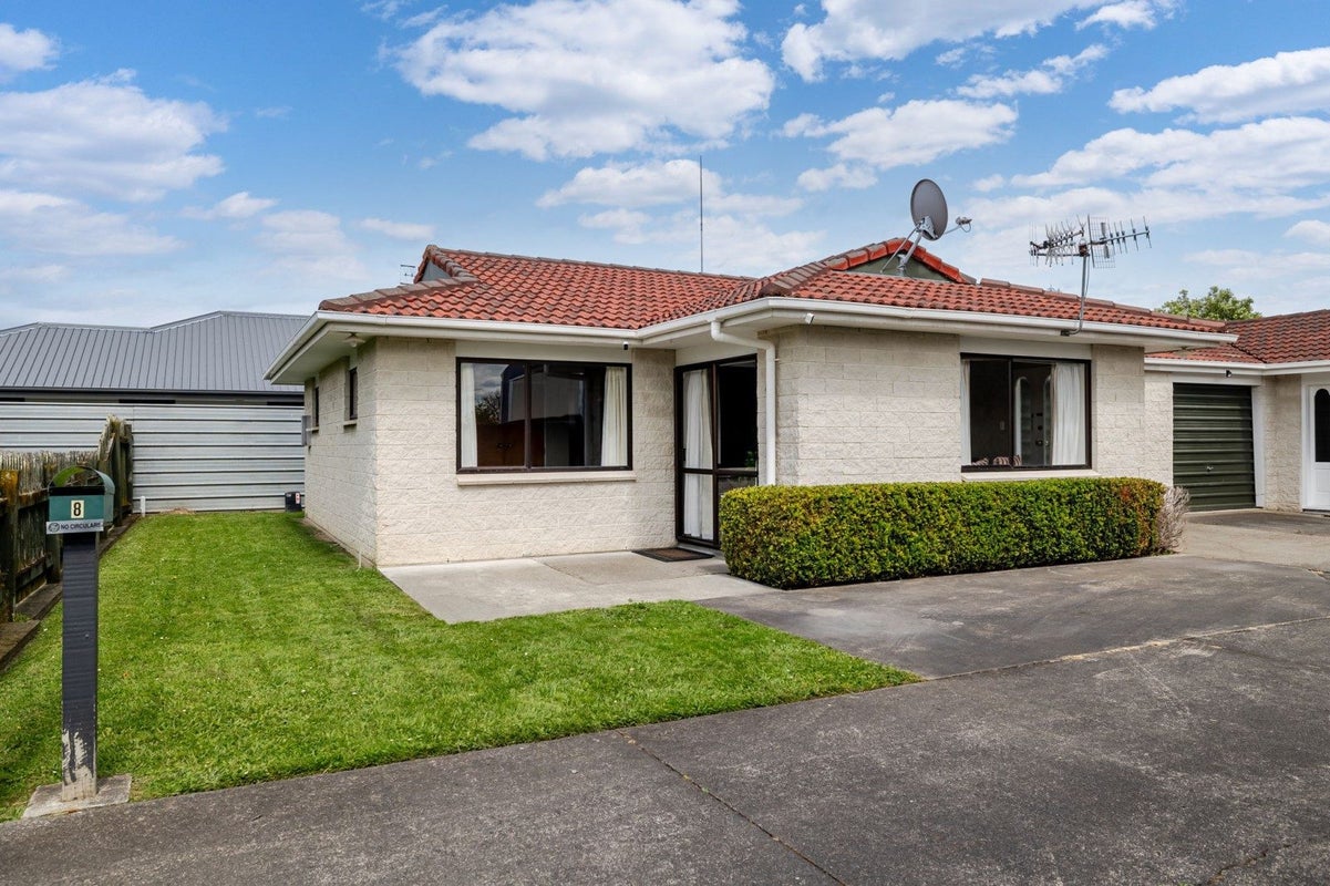 8 Olympic Court, Palmerston North, Palmerston North - Carousel 1
